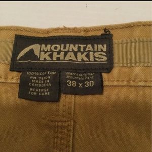 MENS MOUNTAIN KHAKIS PANTS SIZE 38W BY 30L